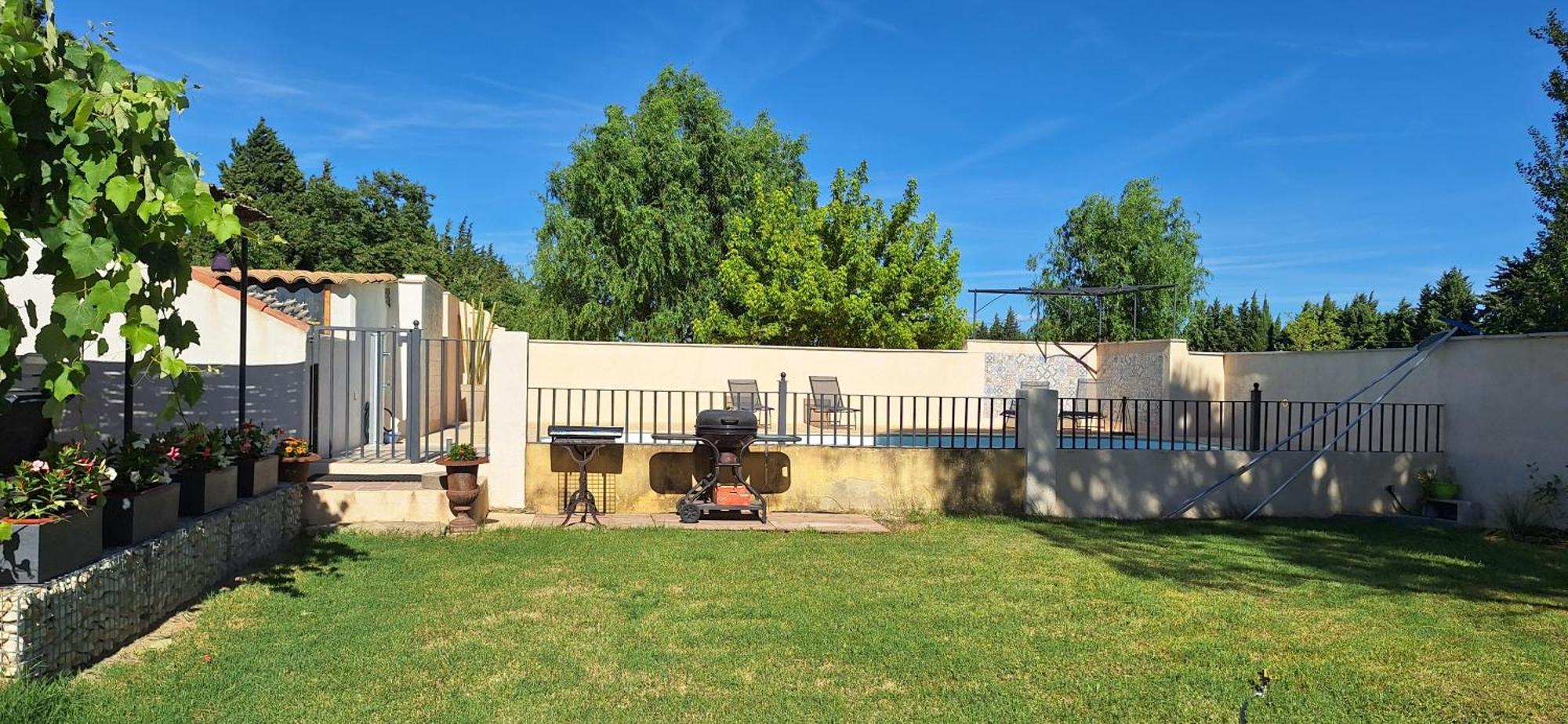 Holiday home Mas De La Restanque Monteux